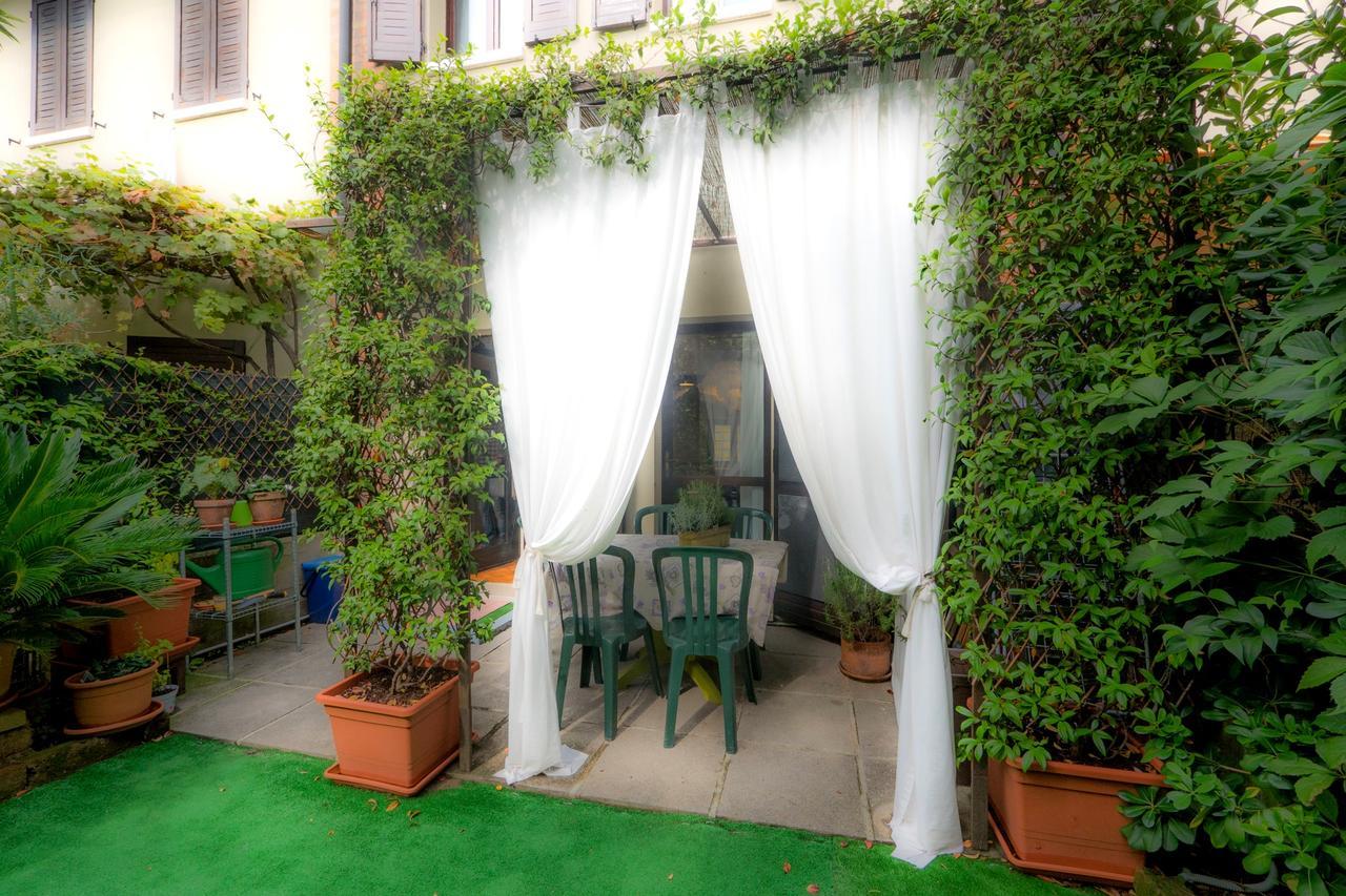 Garden Sweet House Desenzano Apartamento Desenzano del Garda Exterior foto