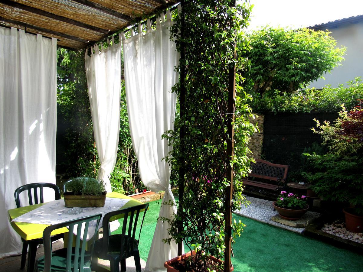 Garden Sweet House Desenzano Apartamento Desenzano del Garda Exterior foto