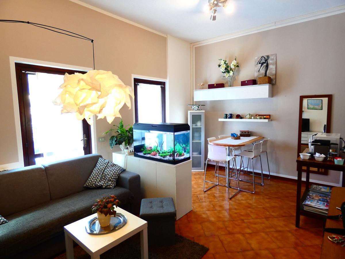 Garden Sweet House Desenzano Apartamento Desenzano del Garda Exterior foto