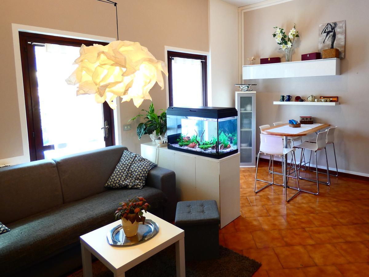 Garden Sweet House Desenzano Apartamento Desenzano del Garda Exterior foto